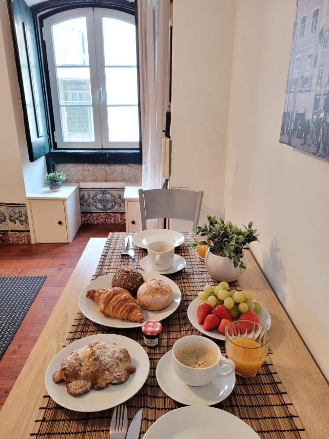 Cozy Estrela Apartment Lisbon Bagian luar foto