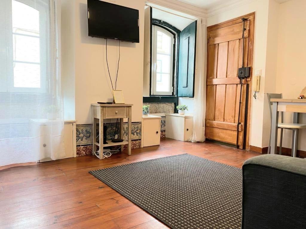 Cozy Estrela Apartment Lisbon Bagian luar foto