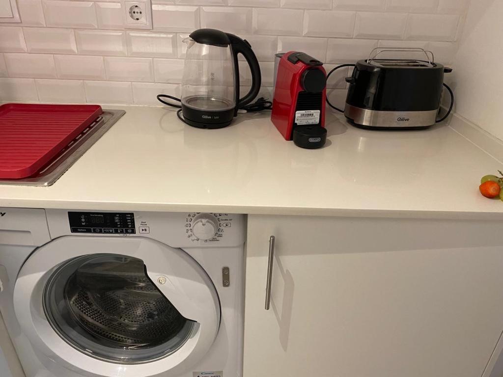 Cozy Estrela Apartment Lisbon Bagian luar foto